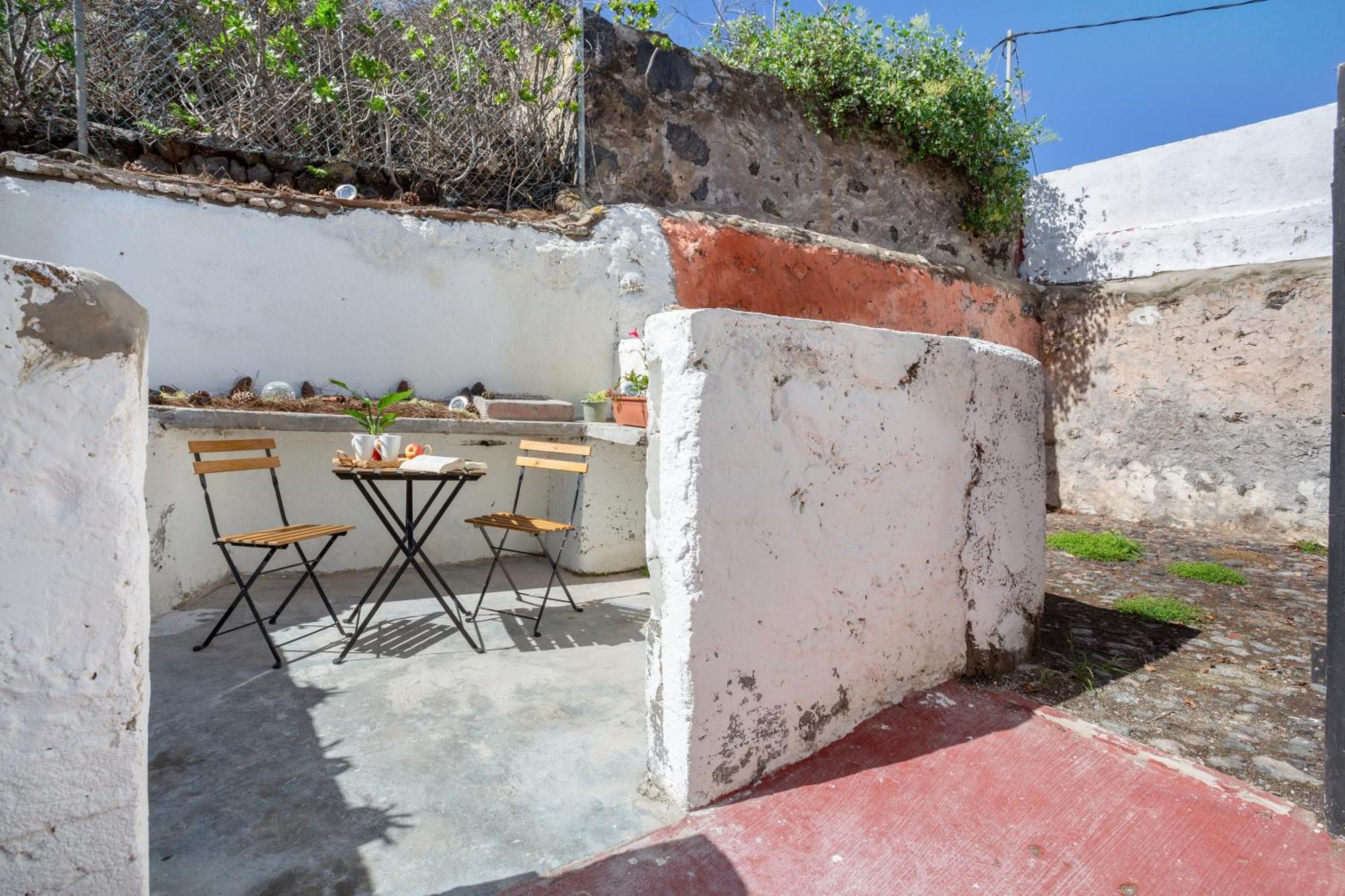 Готель Un Jardin Al Mar Genoves Екстер'єр фото